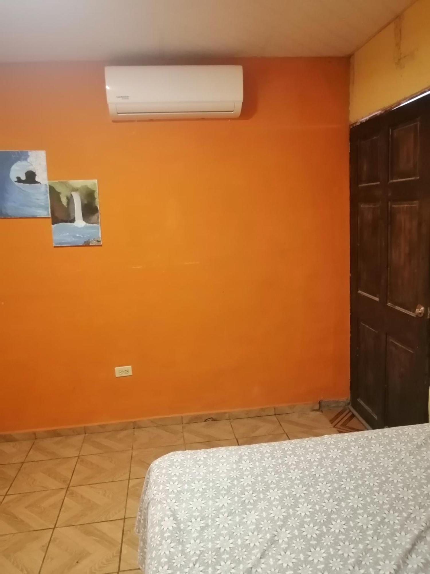 Hostal Nina Oly Tamanique Rom bilde