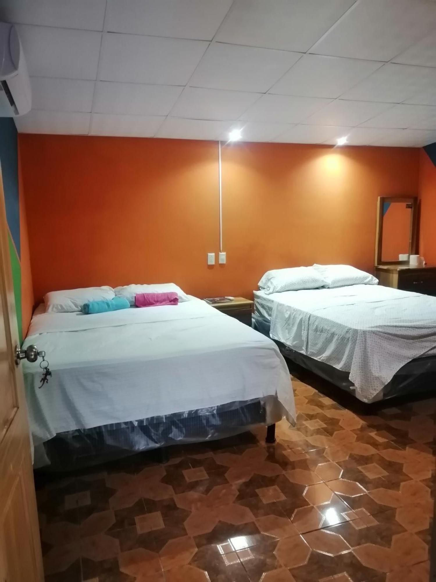 Hostal Nina Oly Tamanique Rom bilde