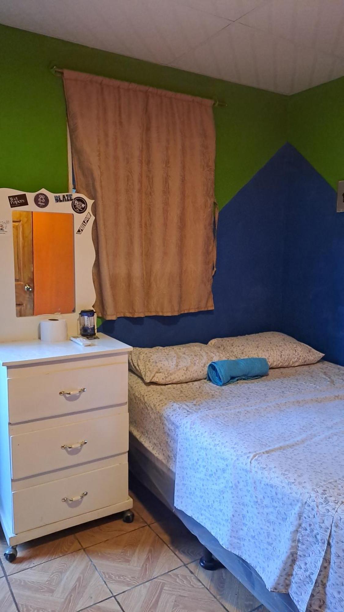 Hostal Nina Oly Tamanique Rom bilde